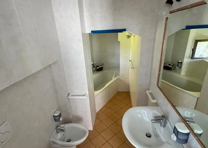 Mirandola לינה וארוחת בוקר ברונאטה